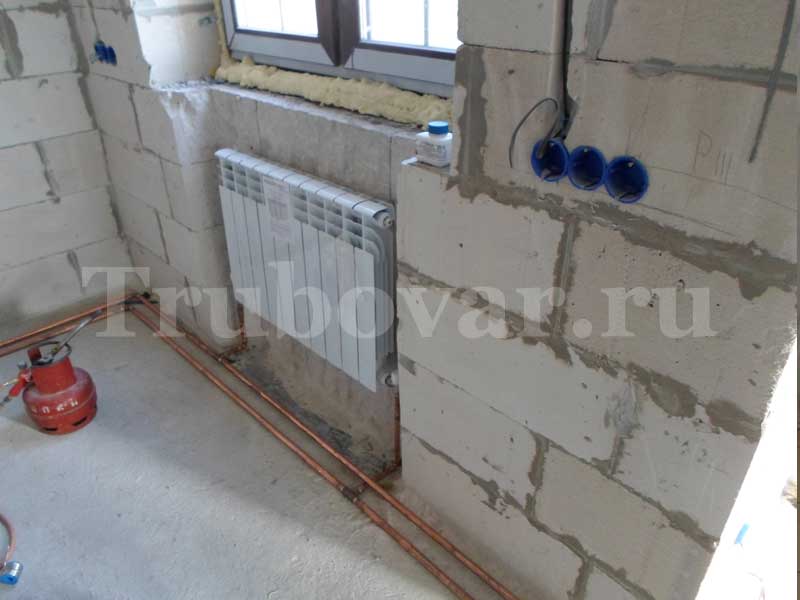 ustanovka-radiatorov-otopleniya-zamena-batarei-spb-santehnik-trubovar-11